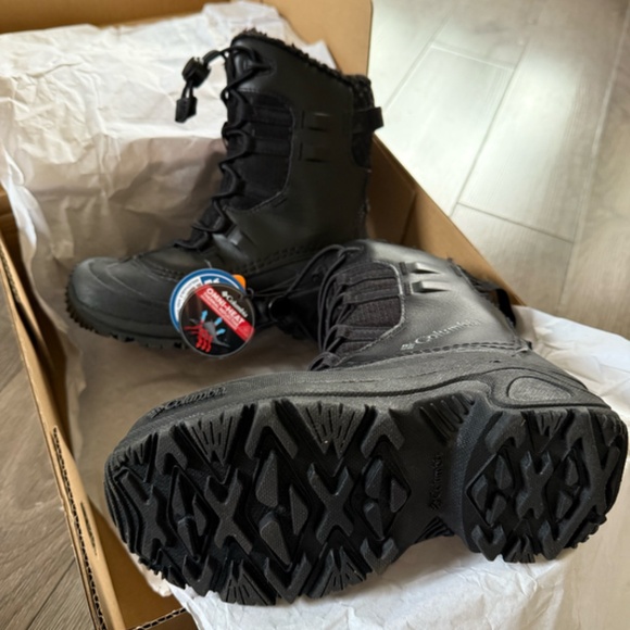 NWB Columbia Big Kids' Bugaboot™ Celsius Boot US1/UK13 - Picture 4 of 8